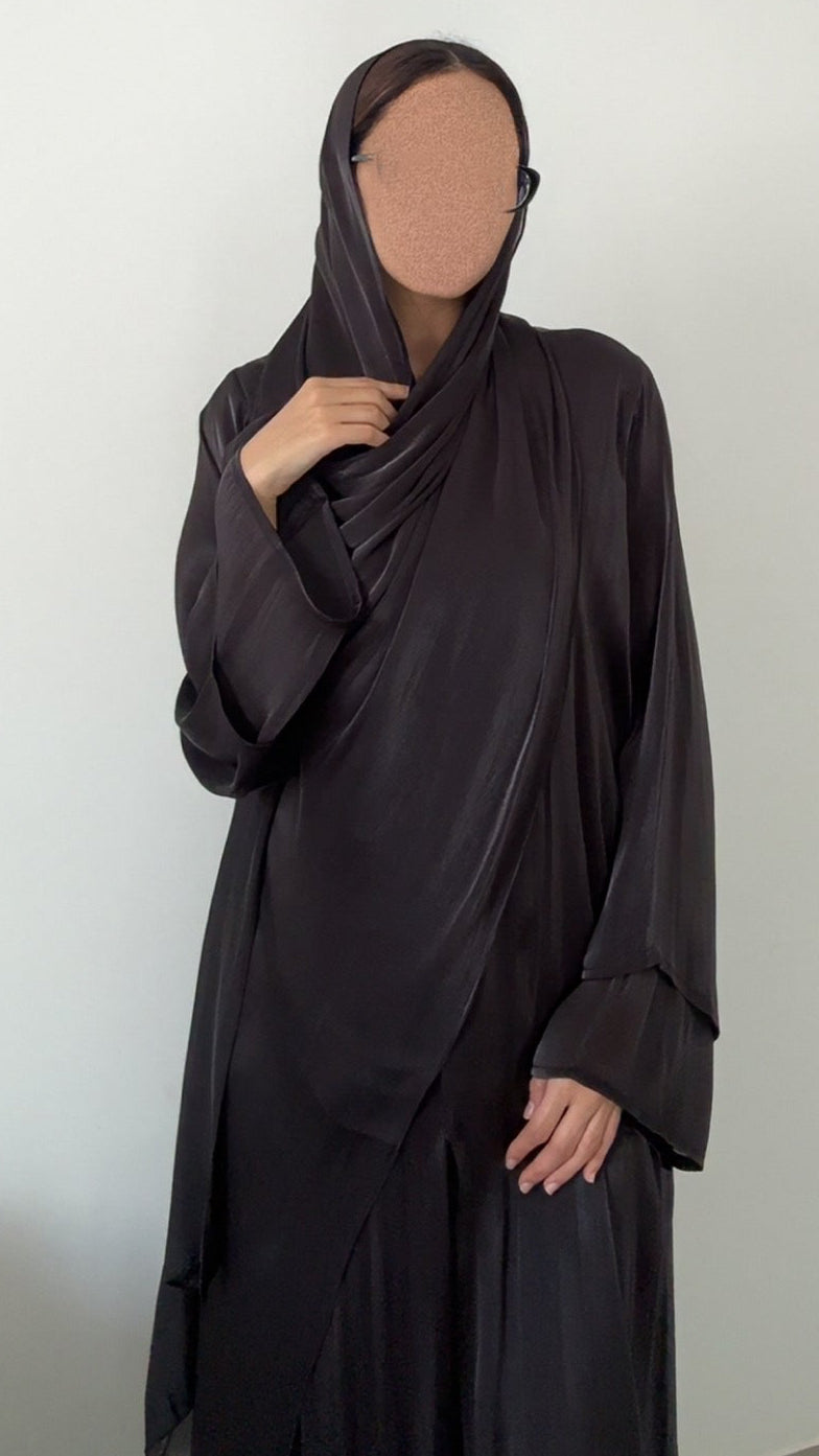 Miral abaya