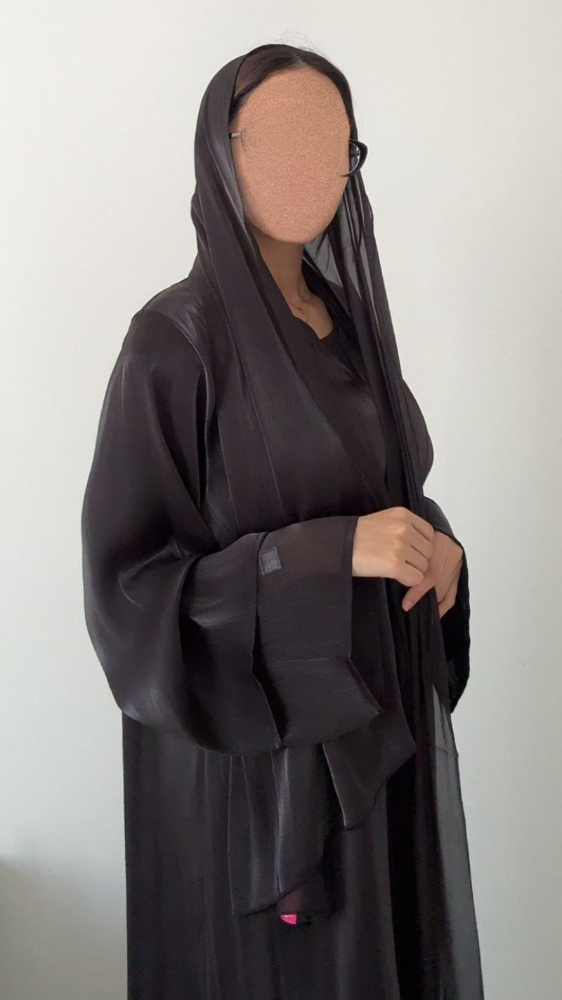 Miral abaya