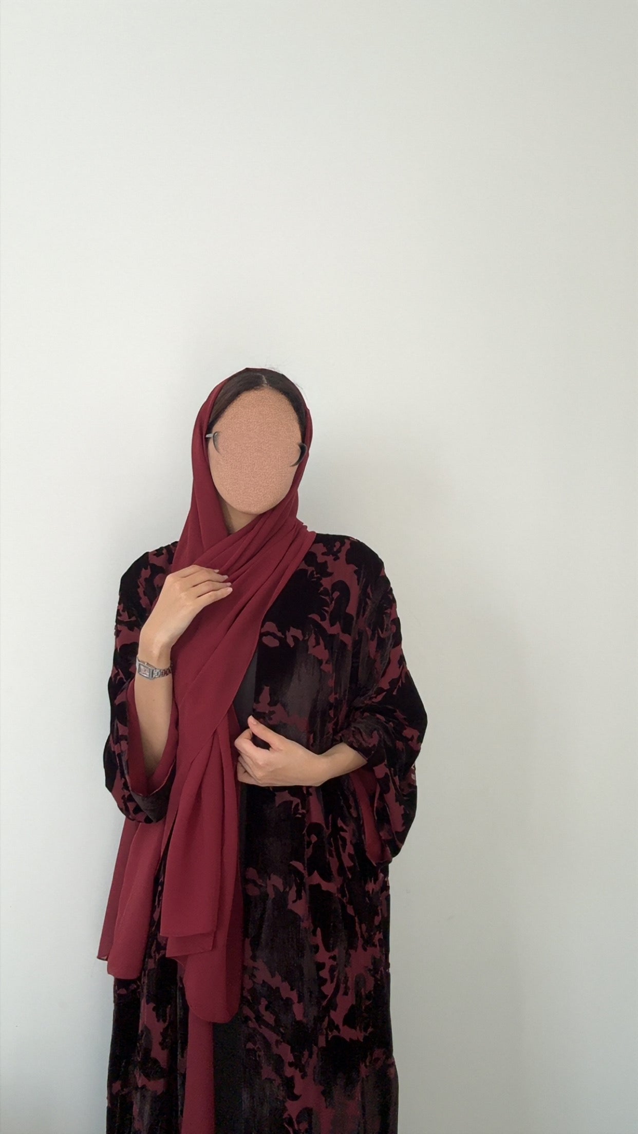 Reign abaya